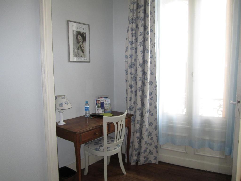 Hotel Arlequin Troyes Pokoj fotografie